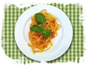 Tagliatelle mit gedünsteten Goji-Beeren